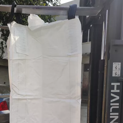 Wei&szlig;er schlauchf&ouml;rmiger Sch&uuml;ttgutbeutel 37.5 x 37.5 x 76 mit Stutzen — view 6
