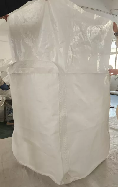 Wei&szlig;er Schlauch-PP-Beh&auml;ltersack mit Sch&uuml;rzenoberteil und flachem Boden — view 4