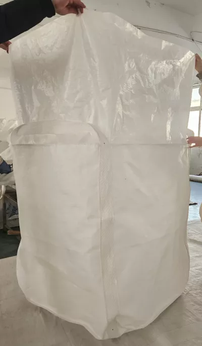 Jumbo bag tubolare bianco con parte superiore a gonna e anelli agli angoli incrociati — view 3