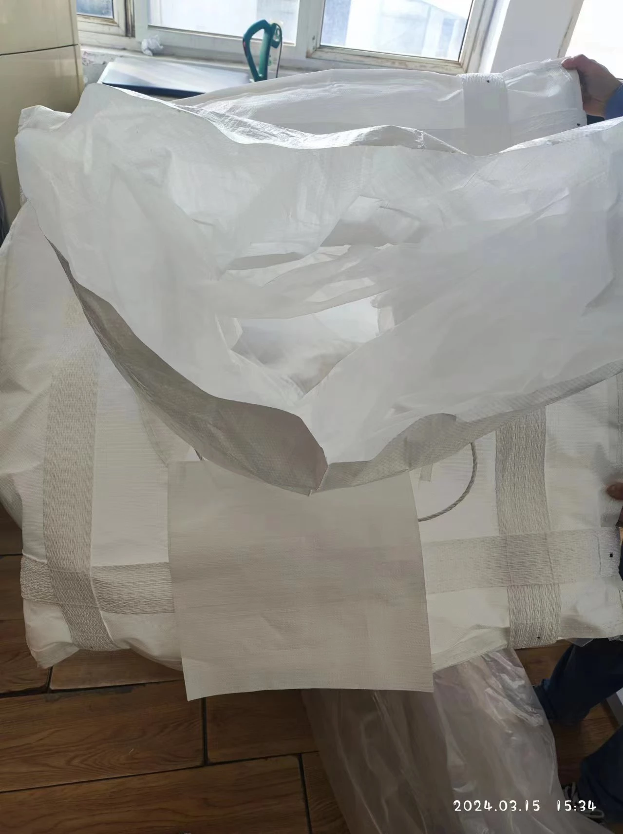 Uncoated Polypropylene Bulk Bag with PE Liner and Dual Spouts — detail view 5
