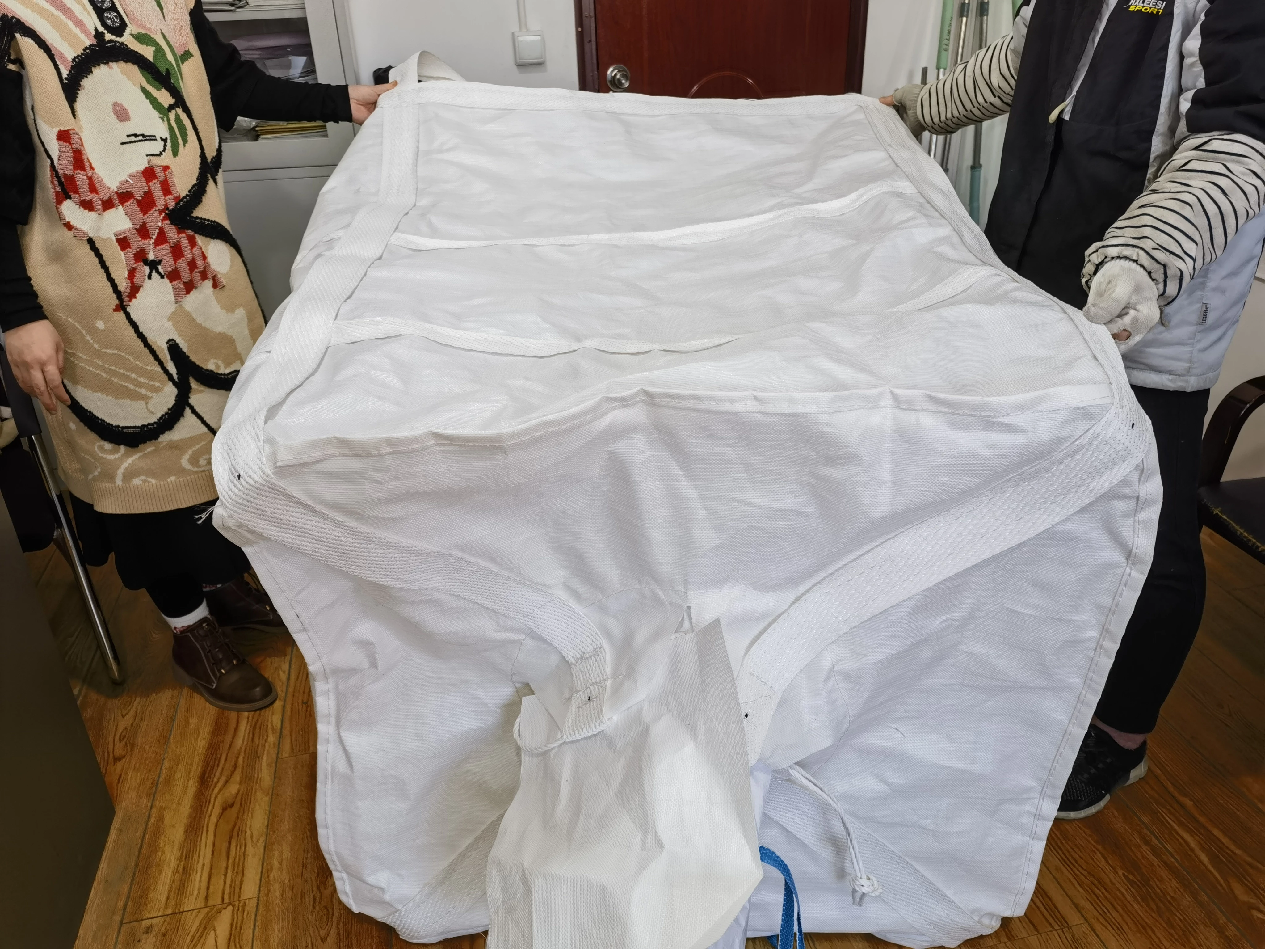 92x92x125 Tubular Skirt-Fill Bag with Cross-Corner Loops — detail view 5