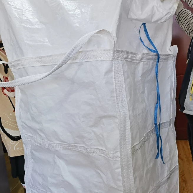 91.5x91.5x125 Tubular Fertilizer Bag with Two Spouts — detail view 1