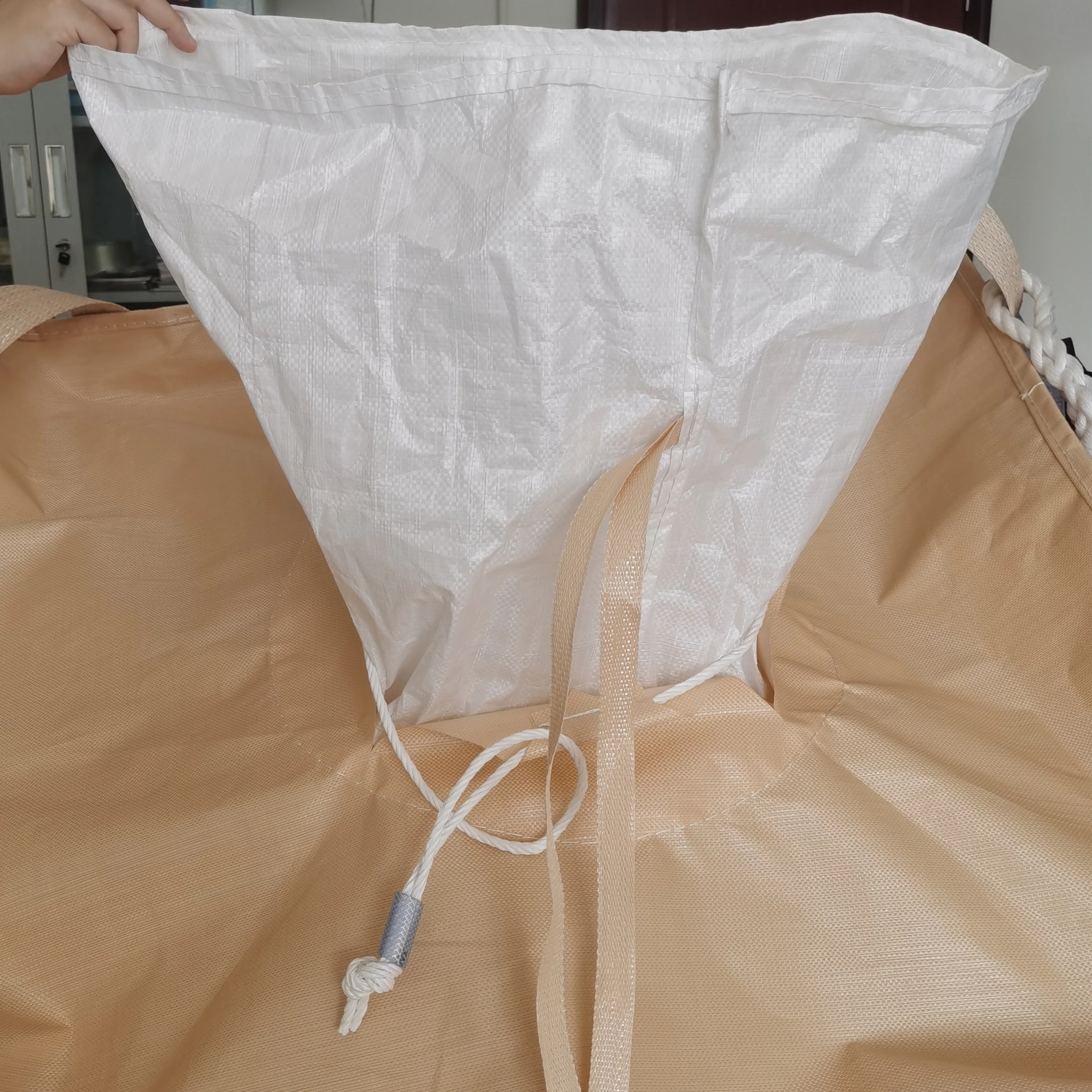 Custom-Printed Beige Baffle FIBC, 100 × 100 × 140 — detail view 5