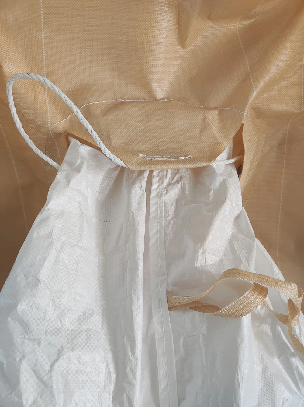 100x100x140 cm Beige Baffle FIBC with 7 cm Lifting Loops — detail view 5