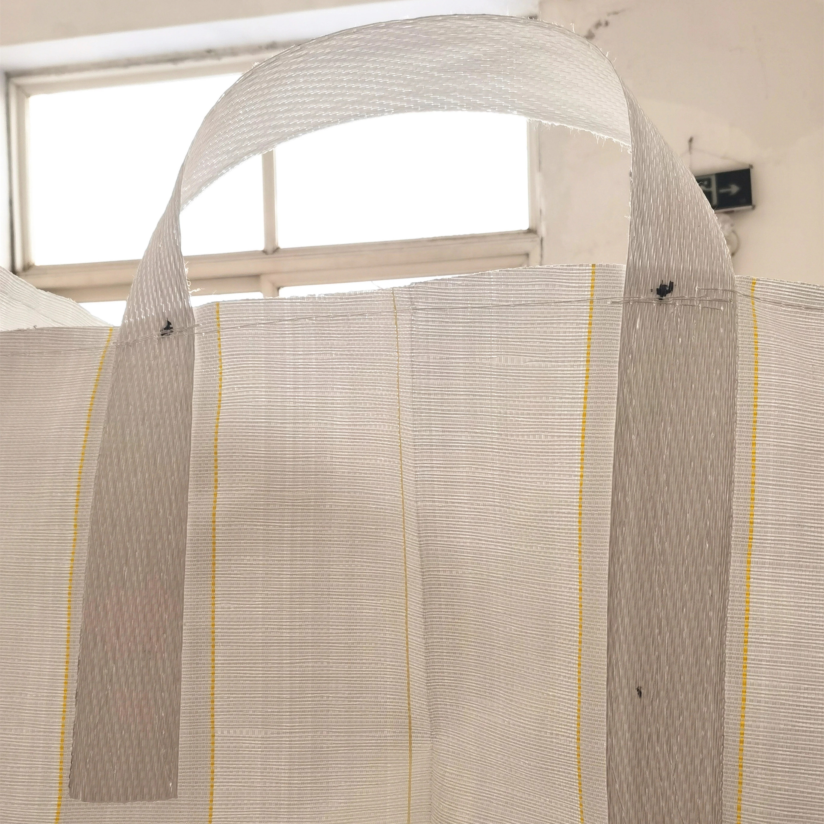 Custom-Colour Tubular Woven Bag 100 x 100 x 120 — detail view 6