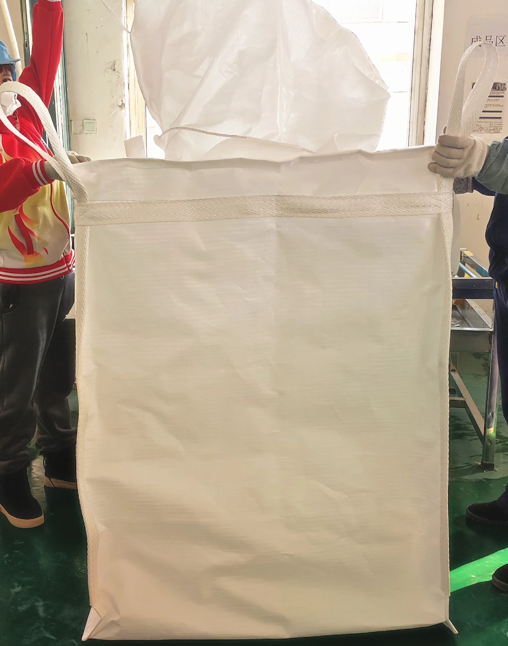 U-Panel Powder Bulk Bag with Side-Seam Loops and Spouts — detail view 2