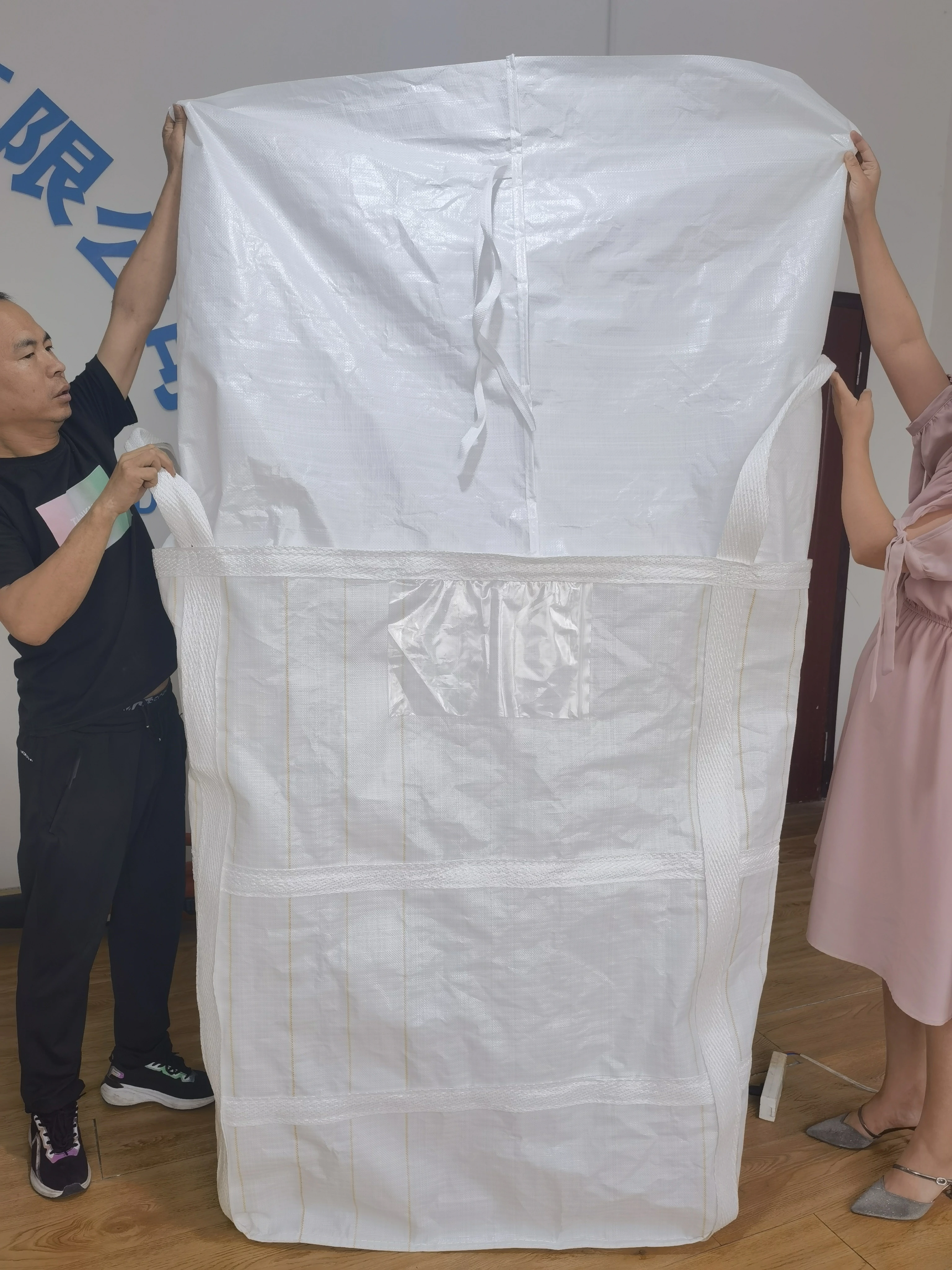 Tubular Jumbo Bag 93 x 93 x 125 with Filling Skirt — detail view 3