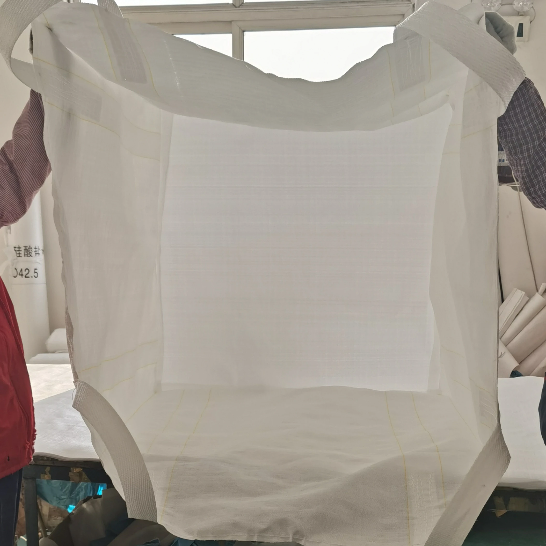 Custom-Colour Tubular Woven Bag 100 x 100 x 120 — detail view 5