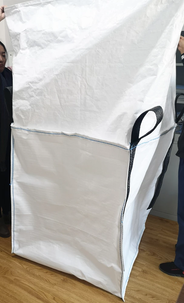 Skirt-Top U-Panel Construction Bag with Bottom Discharge — detail view 2