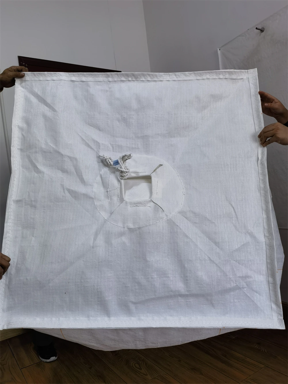 Coated Circular PP Transport Bag with Skirt Filling and Discharge Spout — detail view 5