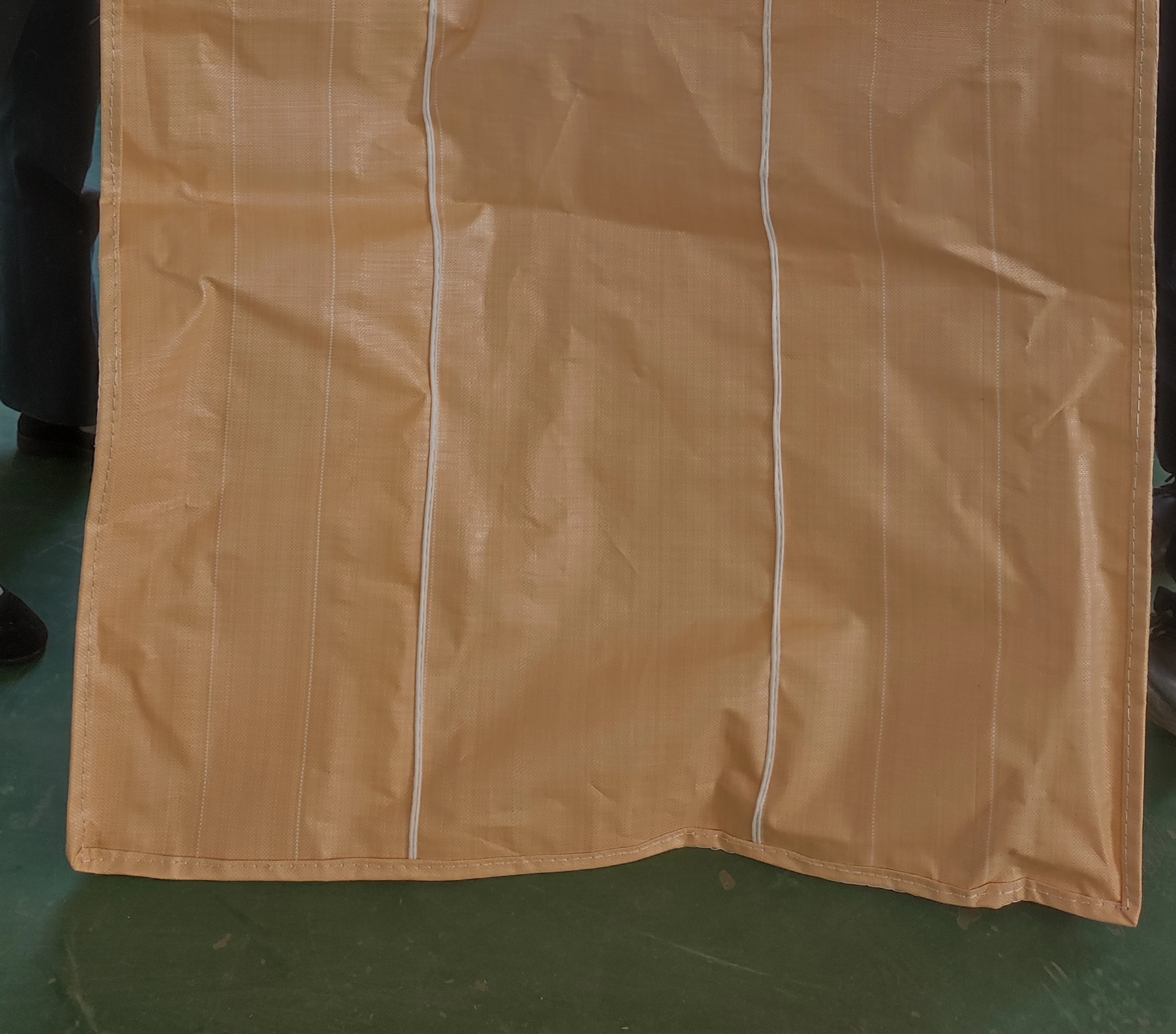 Beige Baffle FIBC with a 5:1 Safety Factor — detail view 4