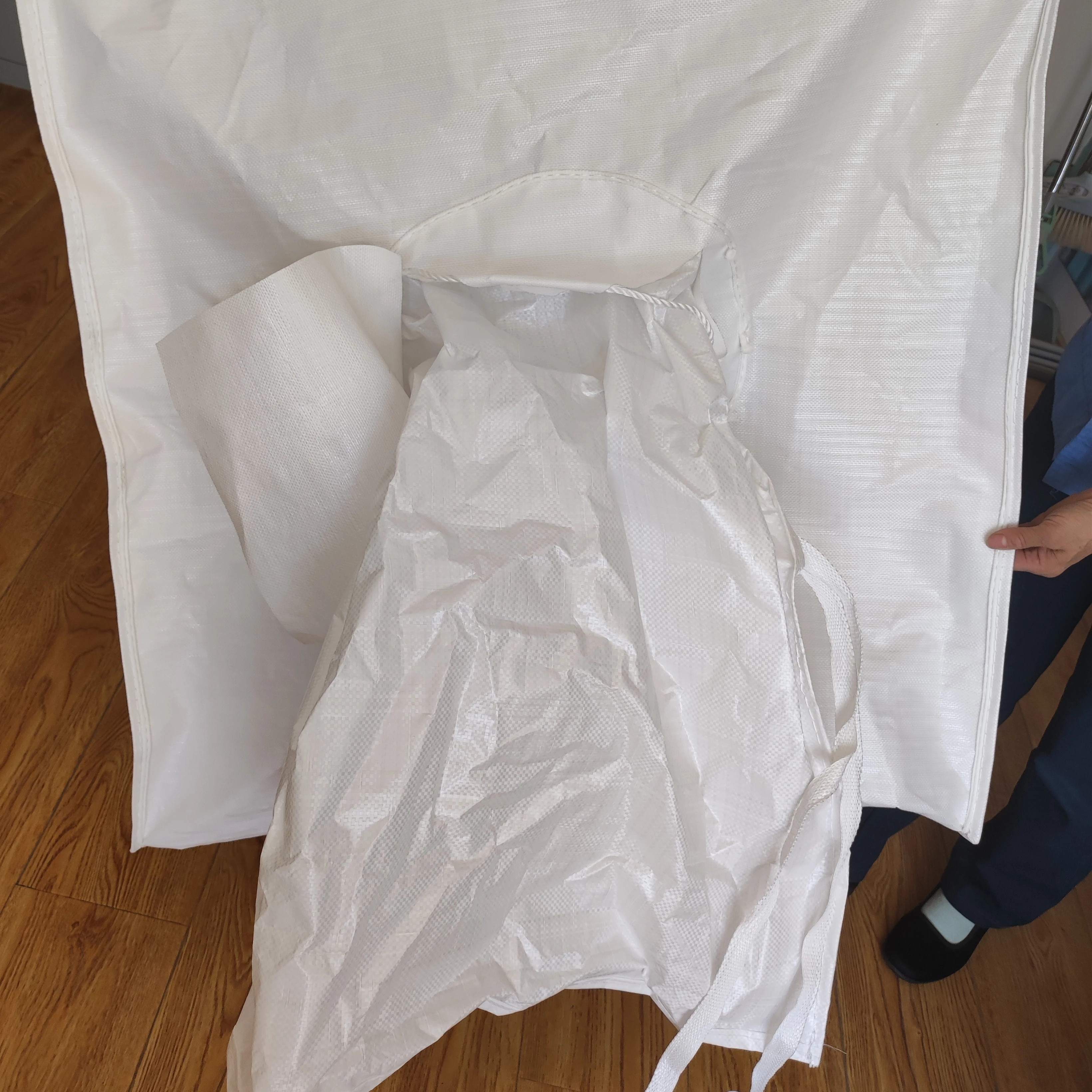 Custom-Size Chemical Powder PP Bag with Side-Seam Loops — detail view 4