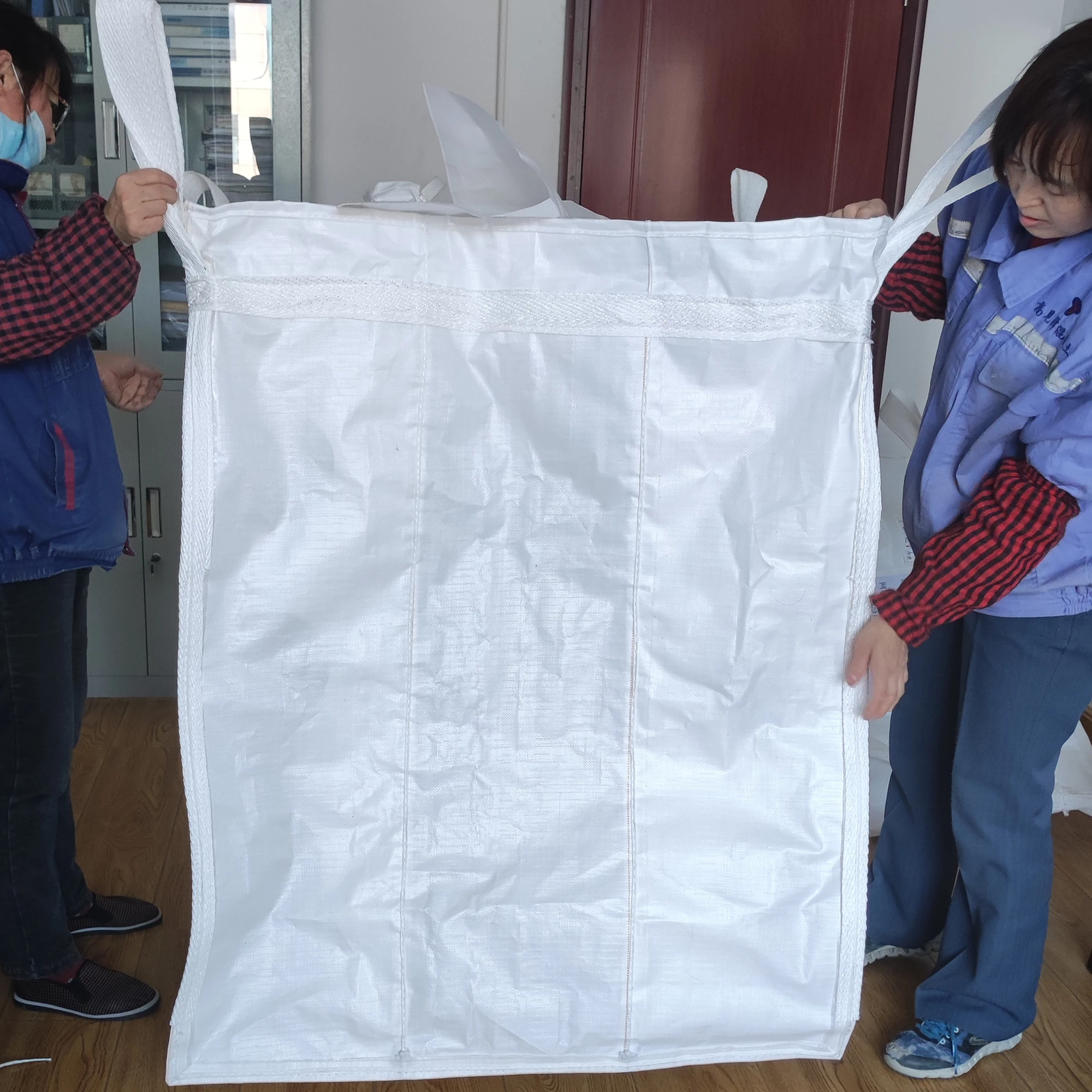96x96x120 cm White PP Baffle Container with Side-Seam Loops — detail view 1