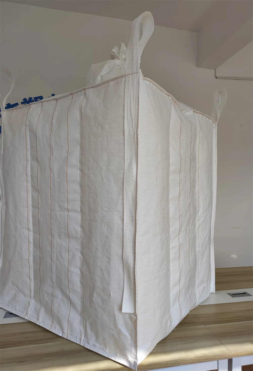 Side-Seam Baffle Bag with Two Spouts, 100 &times; 100 &times; 120 — detail view 4