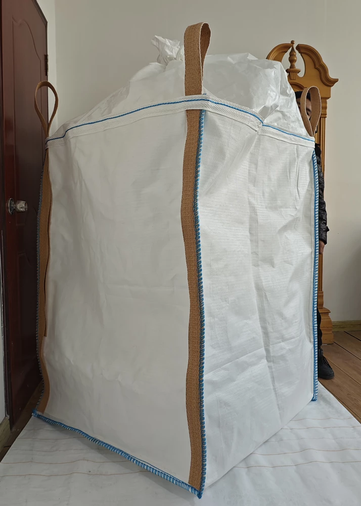 U-Panel-Sandsack mit Overlock- und Kettenstichen — detail view 5