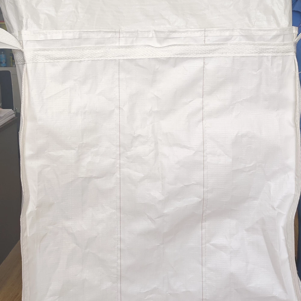 White Baffle Fertilizer Bag 105 x 105 x 120 — detail view 1