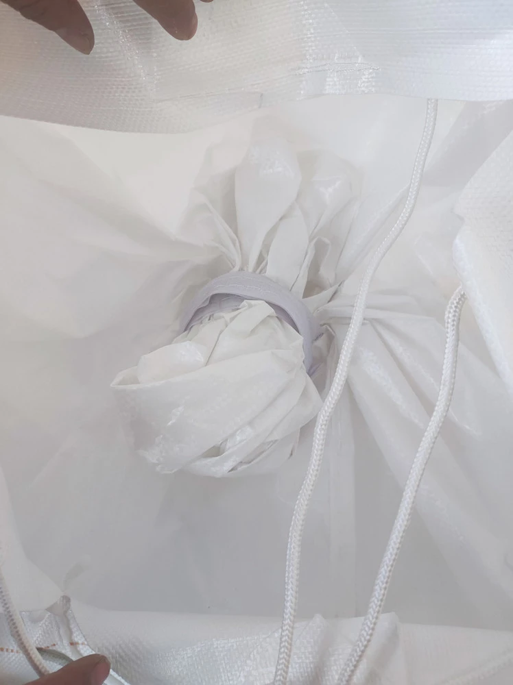 Coated White Baffle FIBC 100 x 100 x 120 — detail view 6