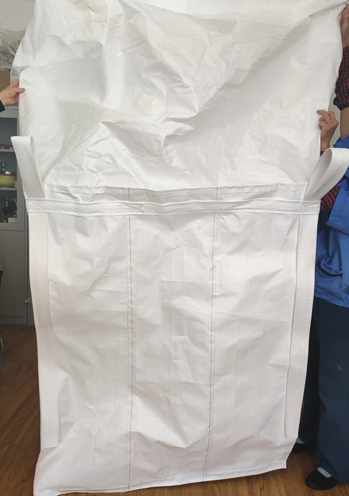 Fertilizer Baffle Bag with Filling Skirt and Discharge Spout — detail view 2