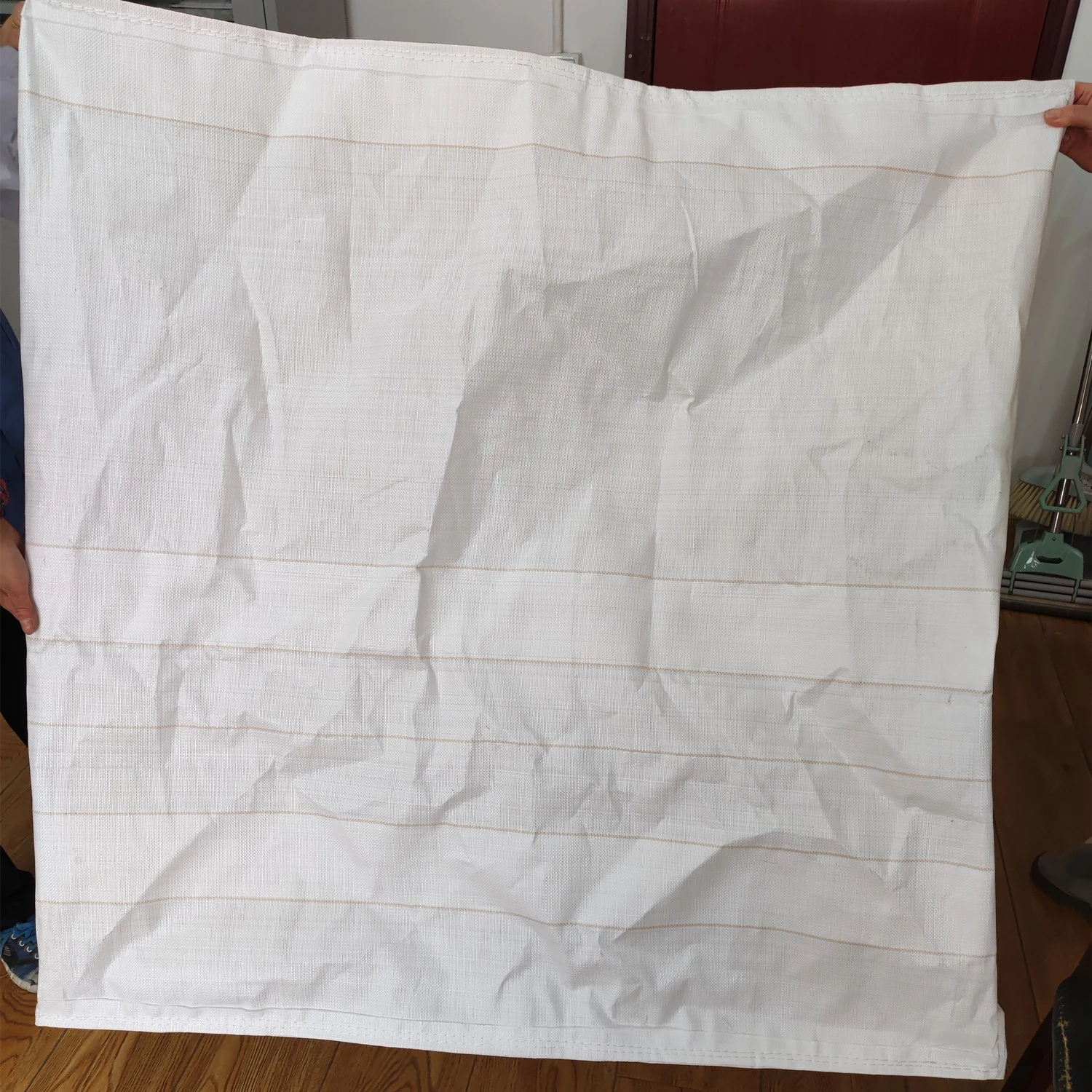 U-Panel Paper Roll Bag 114 x 114 x 110cm with Open Top — detail view 2