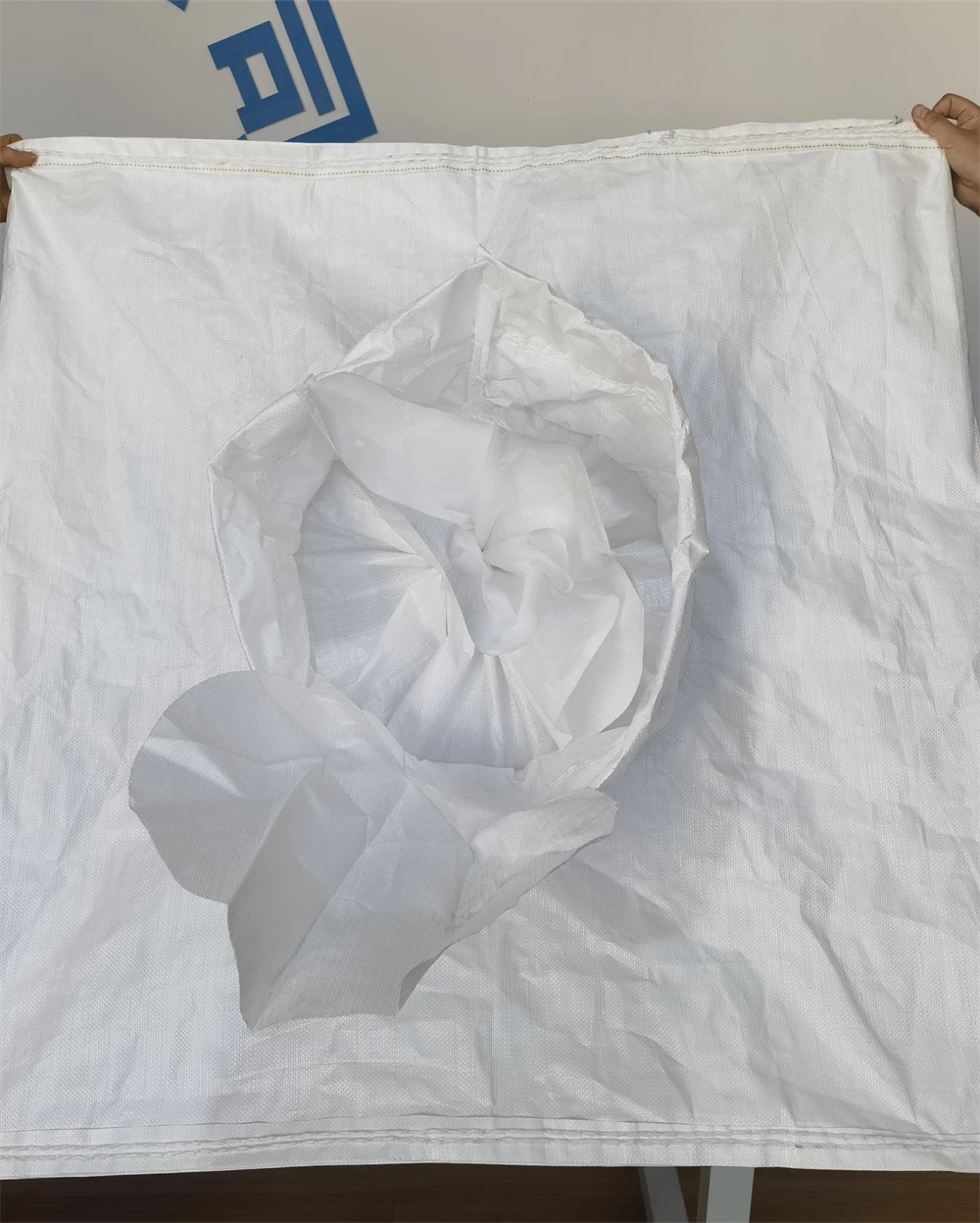 White U-Panel Container FIBC 95 x 95 x 120 — detail view 4