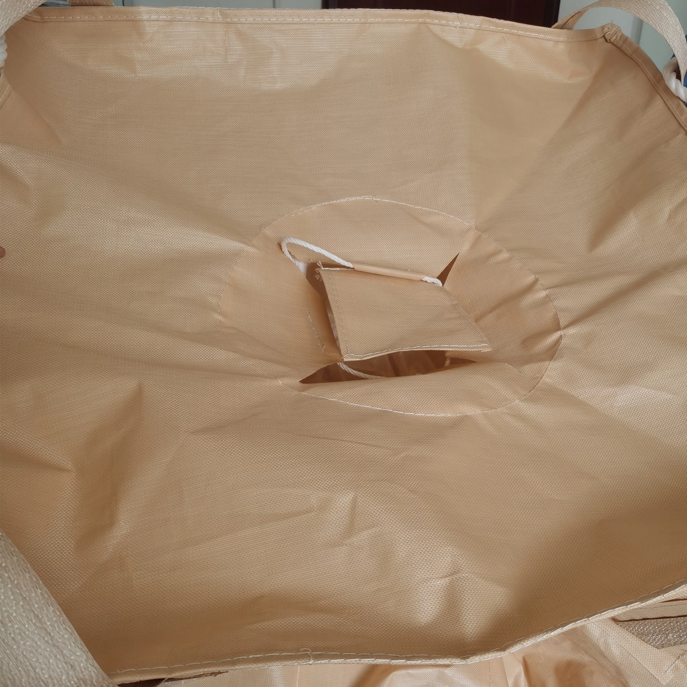 Custom-Printed Beige Baffle FIBC, 100 × 100 × 140 — detail view 4