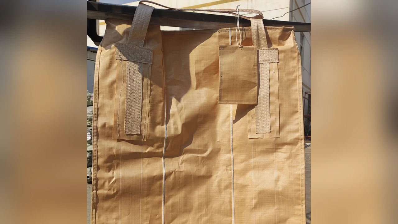 Cross-Corner vs Side-Seam Loops: Reviewing a Bulk Bag Drawing